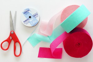 diy-geronimo-balloon-fringe-tassel-lace-crepe-paper-streamer